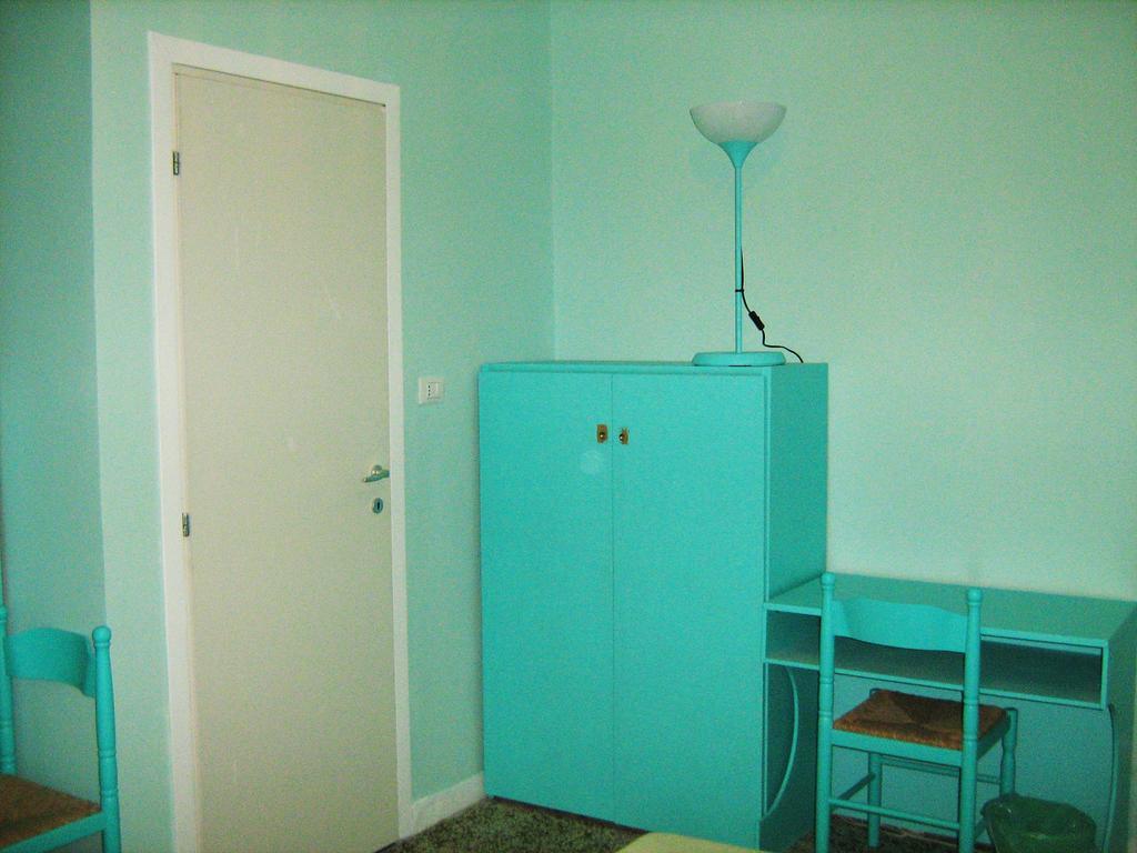 Sirenapop Concept B&B Rivazzurra Di Rimini Ruang foto