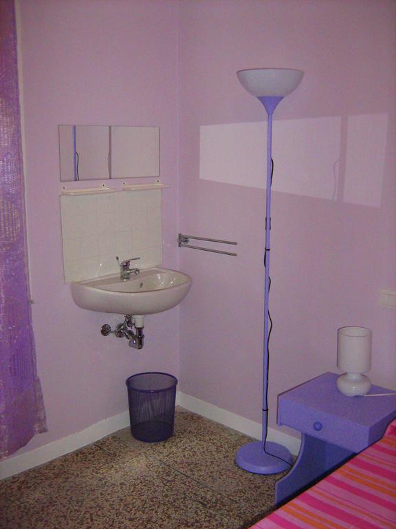 Sirenapop Concept B&B Rivazzurra Di Rimini Ruang foto