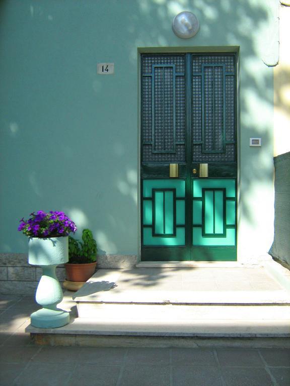 Sirenapop Concept B&B Rivazzurra Di Rimini Bagian luar foto